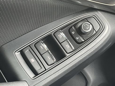 Certified 2023 Subaru Crosstrek 2.5i Limited w/ Moonroof Package image 16