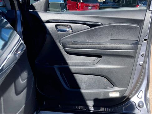 Used 2019 Honda Pilot Elite image 21
