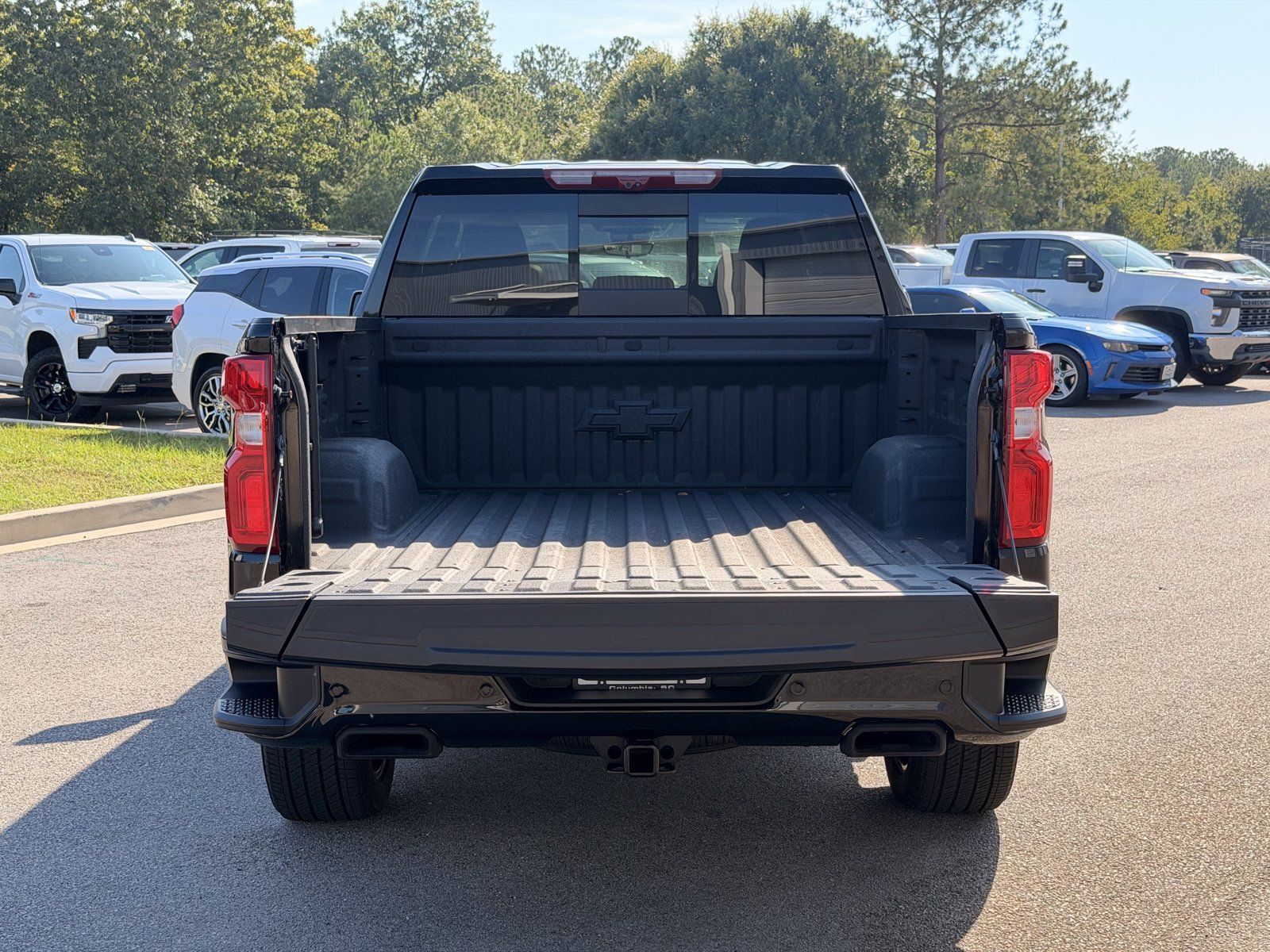 Used 2025 Chevrolet Silverado 1500 High Country w/ High Country Premium Package AWD/4WD image 33