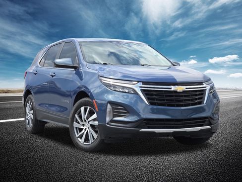 Used 2024 Chevrolet Equinox LT FWD image 2