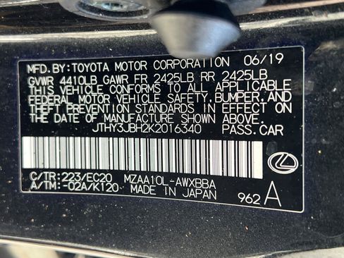 Used 2019 Lexus UX 200 F Sport image 35