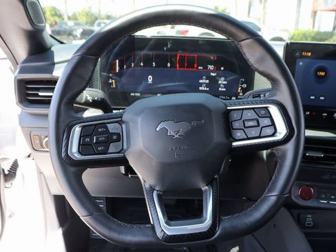 Used 2025 Ford Mustang Coupe RWD image 20