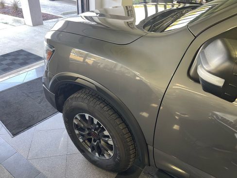 Used 2023 Nissan Titan PRO-4X w/ Pro-4x Convenience Package image 12