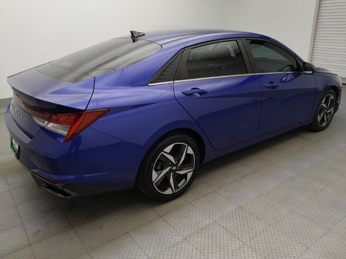 Used 2021 Hyundai Elantra SEL w/ Convenience + Premium Package FWD image 10