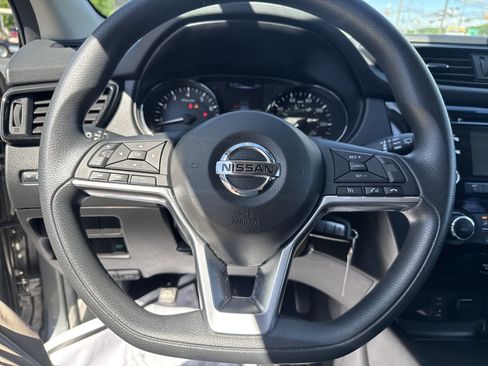 Used 2018 Nissan Rogue Sport S w/ S Appearance Package AWD/4WD image 14