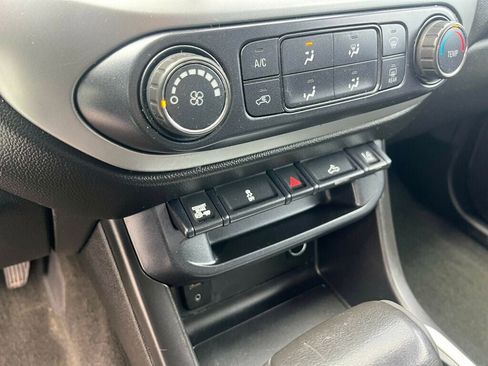 Used 2016 Chevrolet Colorado LT w/ LT Convenience Package image 23