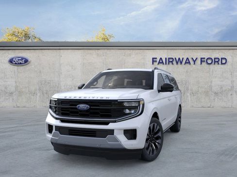 New 2026 Ford Expedition Max Platinum w/ Driver's Package image 2