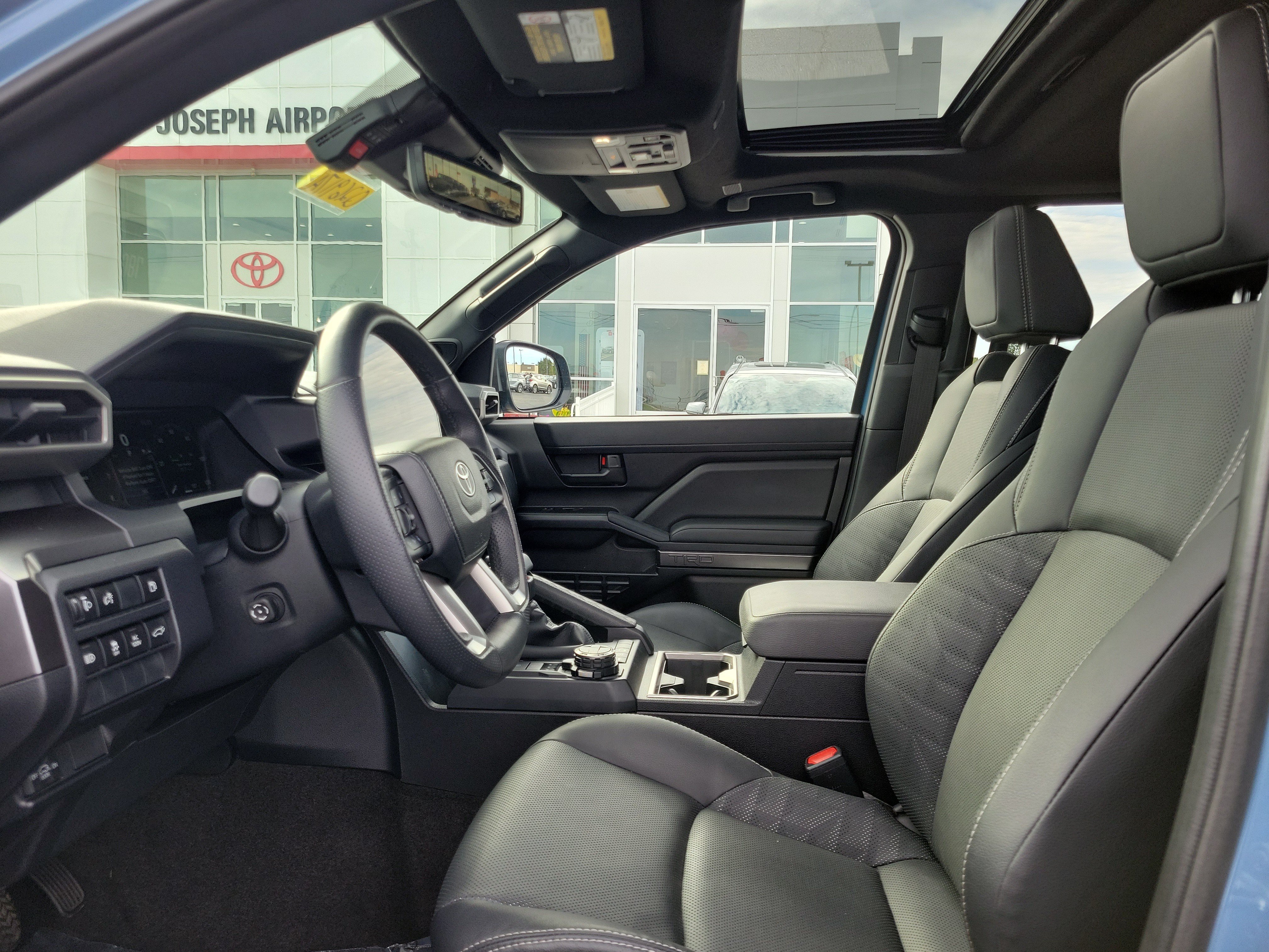 Used 2025 Toyota 4Runner TRD Off-Road Premium w/ Tow Technology Package AWD/4WD image 15