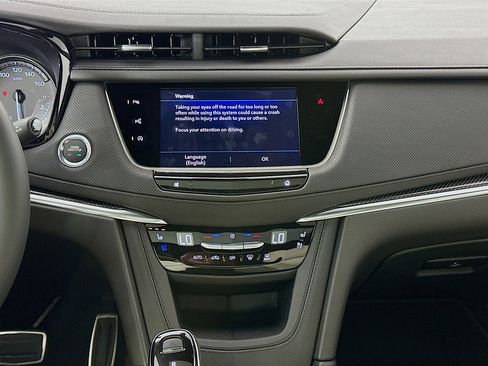 Used 2025 Cadillac XT5 Sportv w/ Technology Package image 15