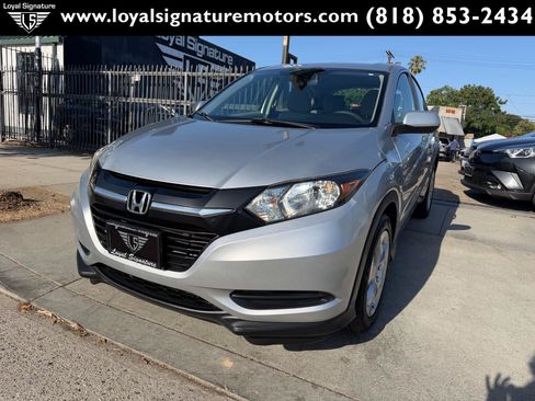 Used 2016 Honda HR-V LX image 3