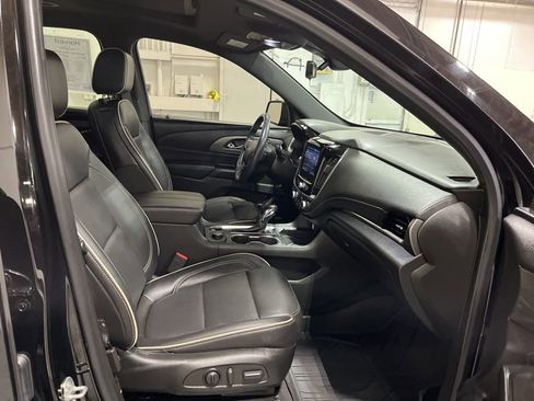 Certified 2022 Chevrolet Traverse Premier w/ Redline Edition image 31