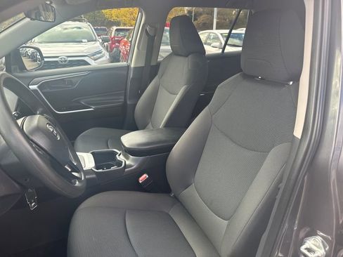 Used 2024 Toyota RAV4 LE image 15