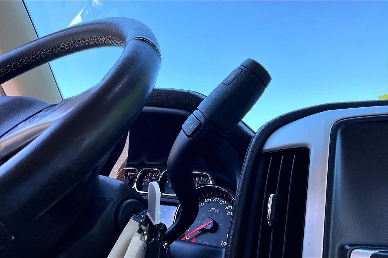 Used 2016 GMC Sierra 1500 SLT AWD/4WD image 30
