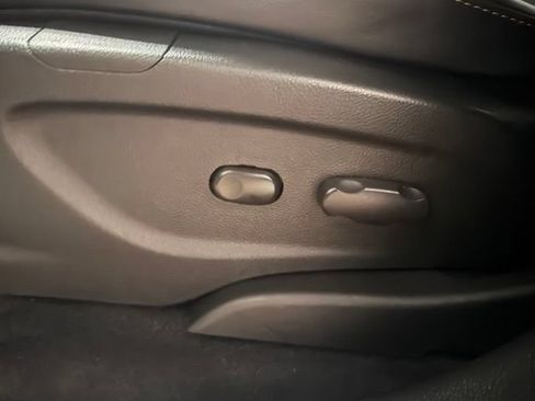 Used 2019 Chevrolet Trax LT w/ Driver Confidence Package FWD image 16
