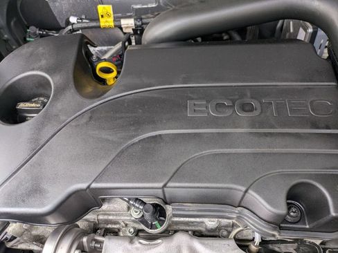 Used 2025 Chevrolet Equinox LT FWD image 32