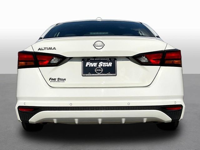 Used 2025 Nissan Altima 2.5 SV FWD image 6