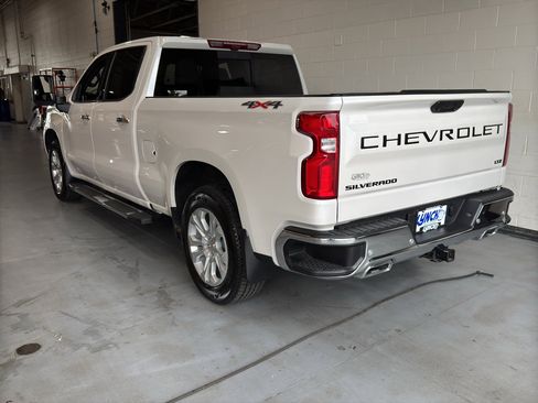 Used 2025 Chevrolet Silverado 1500 LTZ AWD/4WD image 3