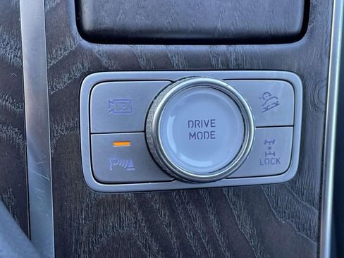 Used 2024 Genesis GV80 2.5T AWD/4WD image 30