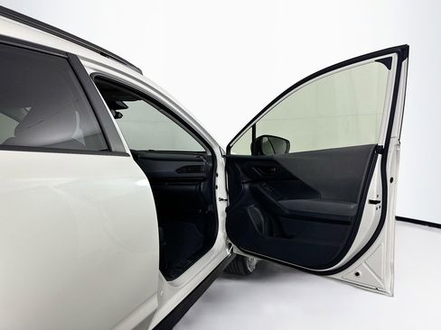 Used 2024 Subaru Crosstrek 2.0i Premium image 31