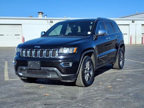 Used 2018 Jeep Grand Cherokee Limited image 2