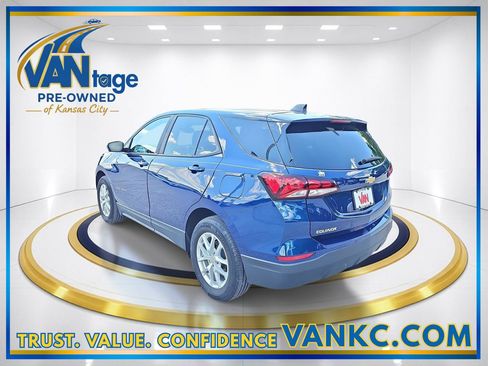 Certified 2023 Chevrolet Equinox LS w/ LS Convenience Package FWD image 9
