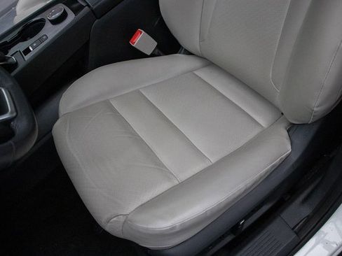 Used 2023 Nissan Rogue SV w/ SV Premium Package image 28