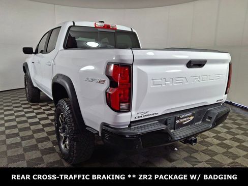 Used 2024 Chevrolet Colorado ZR2 w/ Technology Package image 3