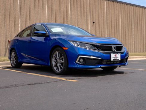 Used 2020 Honda Civic EX image 2