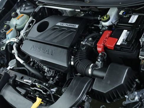 Used 2023 Nissan Rogue SV image 9