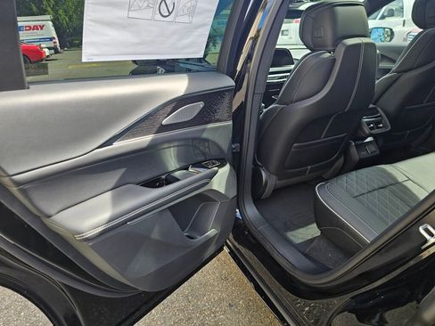 New 2026 Cadillac Lyriq V image 16