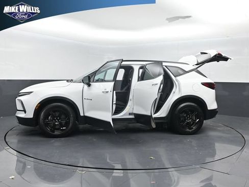 Used 2024 Chevrolet Blazer LT w/ Convenience Package FWD image 28