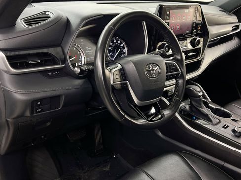 Used 2022 Toyota Highlander XSE image 7