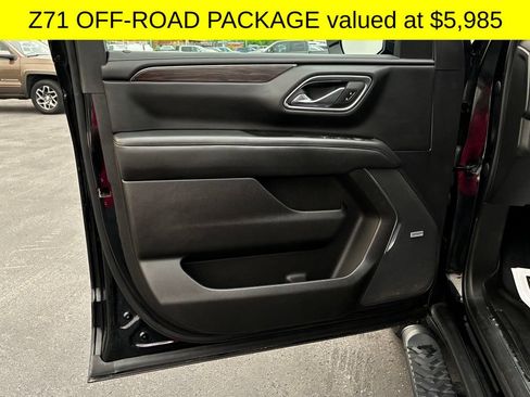 Used 2023 Chevrolet Tahoe Z71 w/ Z71 Off-Road Package AWD/4WD image 3