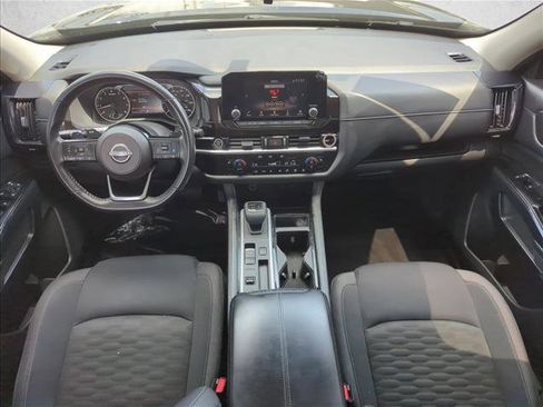 Used 2022 Nissan Pathfinder SV FWD image 17