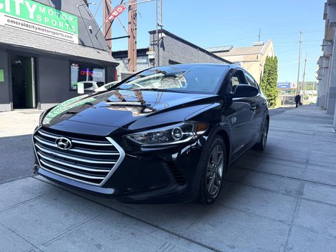 Used 2018 Hyundai Elantra SEL FWD image 1