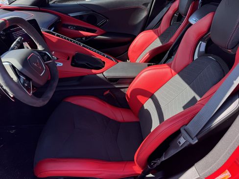 Used 2023 Chevrolet Corvette Stingray Preferred Cpe w/ Z51 Performance Package RWD image 15