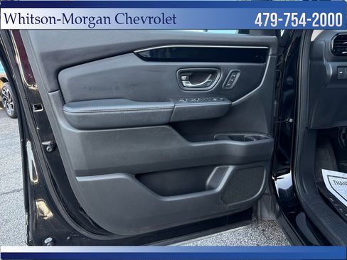 Used 2023 Honda Pilot Touring image 11