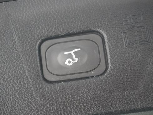 Used 2020 Ford Edge SEL w/ Convenience Package image 23