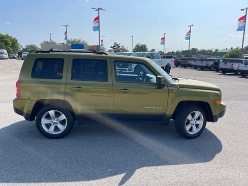 Used 2012 Jeep Patriot Latitude w/ Sun/Sound Group FWD image 13