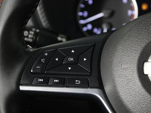 Certified 2025 Nissan Sentra SR FWD image 27