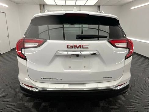 Used 2024 GMC Terrain SLT AWD/4WD image 22