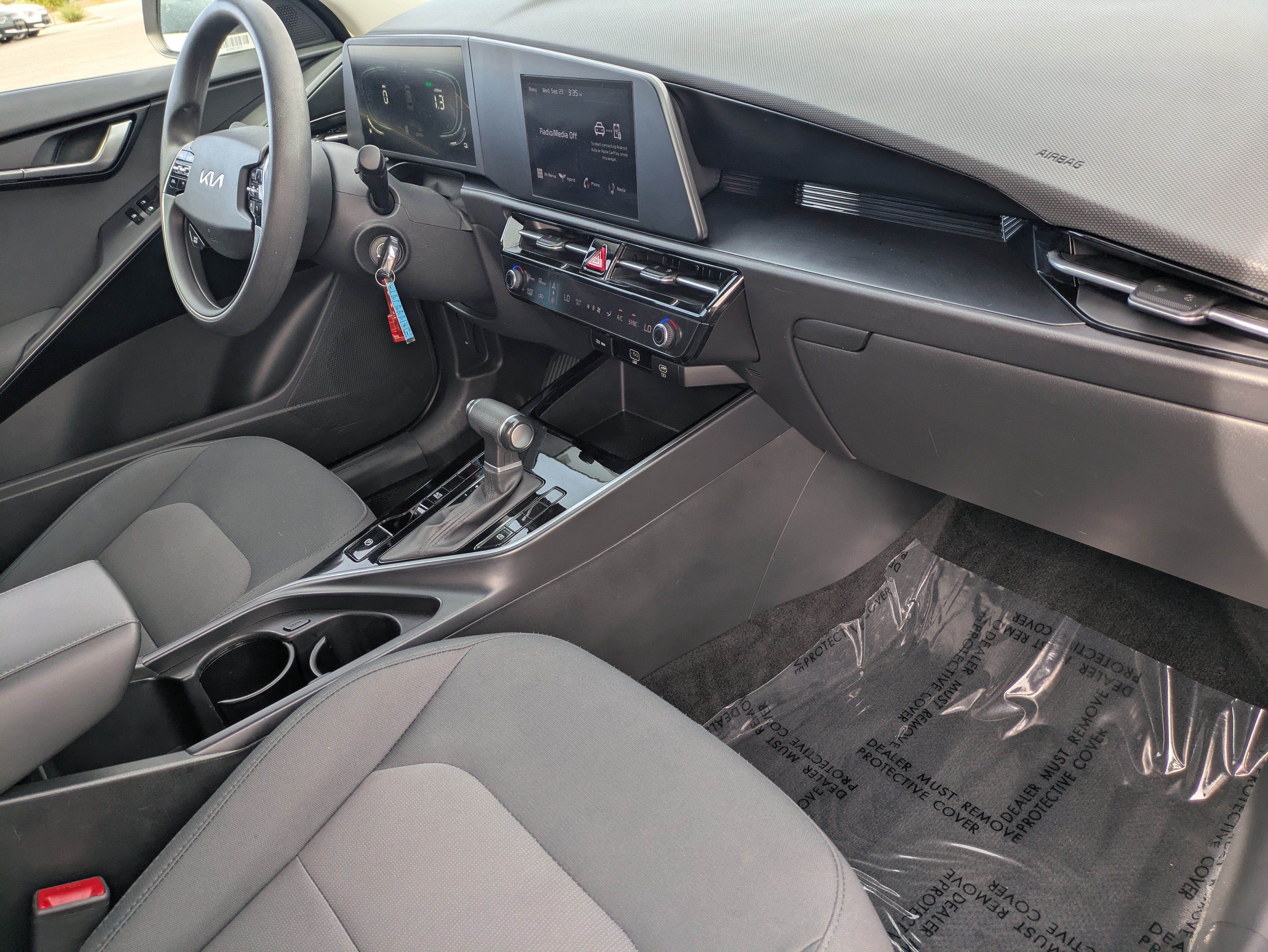 Certified 2025 Kia Niro LX FWD image 13