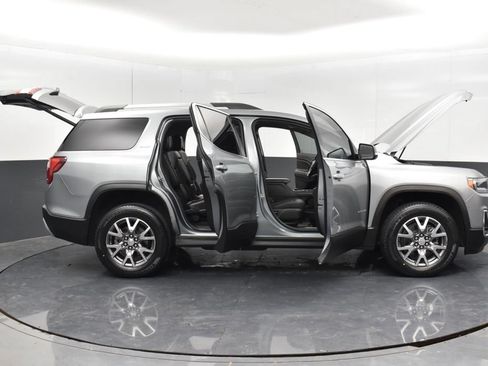 Used 2023 GMC Acadia SLT FWD image 36
