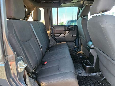 Used 2017 Jeep Wrangler Unlimited Sport w/ Connectivity Group AWD/4WD image 22