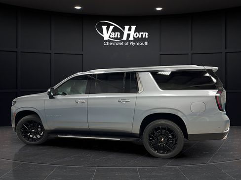 New 2026 Chevrolet Suburban Premier w/ Sun And Tow Package AWD/4WD image 4