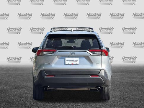 Used 2019 Toyota RAV4 LE w/ Carpet Mat Package FWD image 6