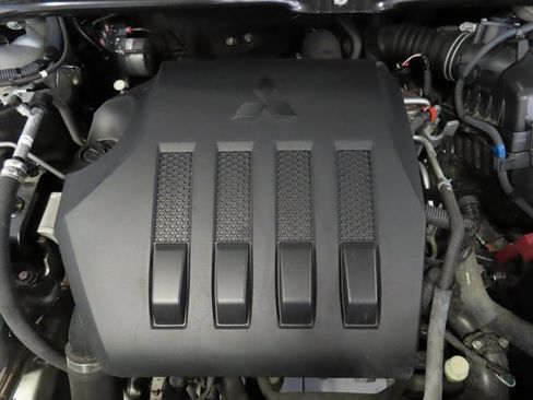 Used 2024 Mitsubishi Eclipse Cross SE image 37