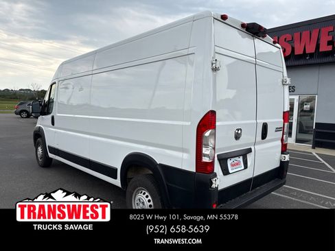 Used 2025 RAM ProMaster 3500 w/ Convenience Group FWD image 2