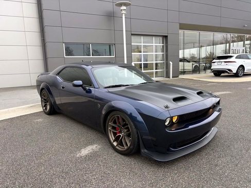 Used 2022 Dodge Challenger SRT Hellcat image 1