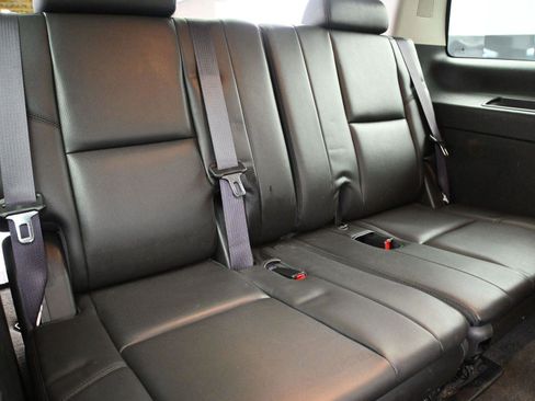 Used 2014 Cadillac Escalade Luxury AWD/4WD image 19